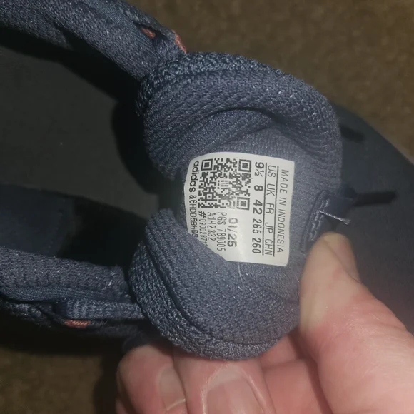 Adidas Cloud FoamNavy and Silver Sneakers Like New - Picture 6 of 6